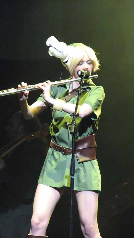 Laura Intravia as Link